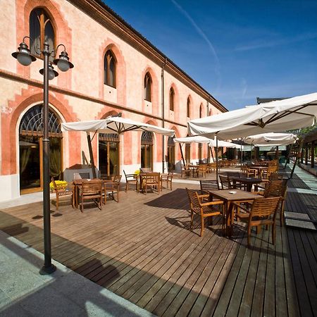 Albergo Dell'Agenzia บรา ภายนอก รูปภาพ