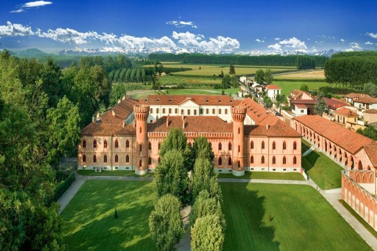 Albergo Dell'Agenzia บรา ภายนอก รูปภาพ