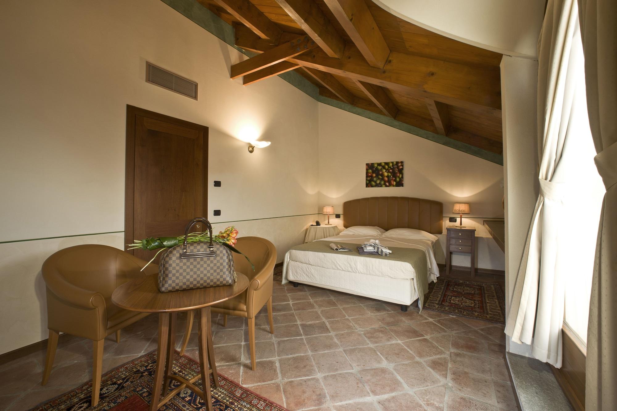 Albergo Dell'Agenzia บรา ภายนอก รูปภาพ