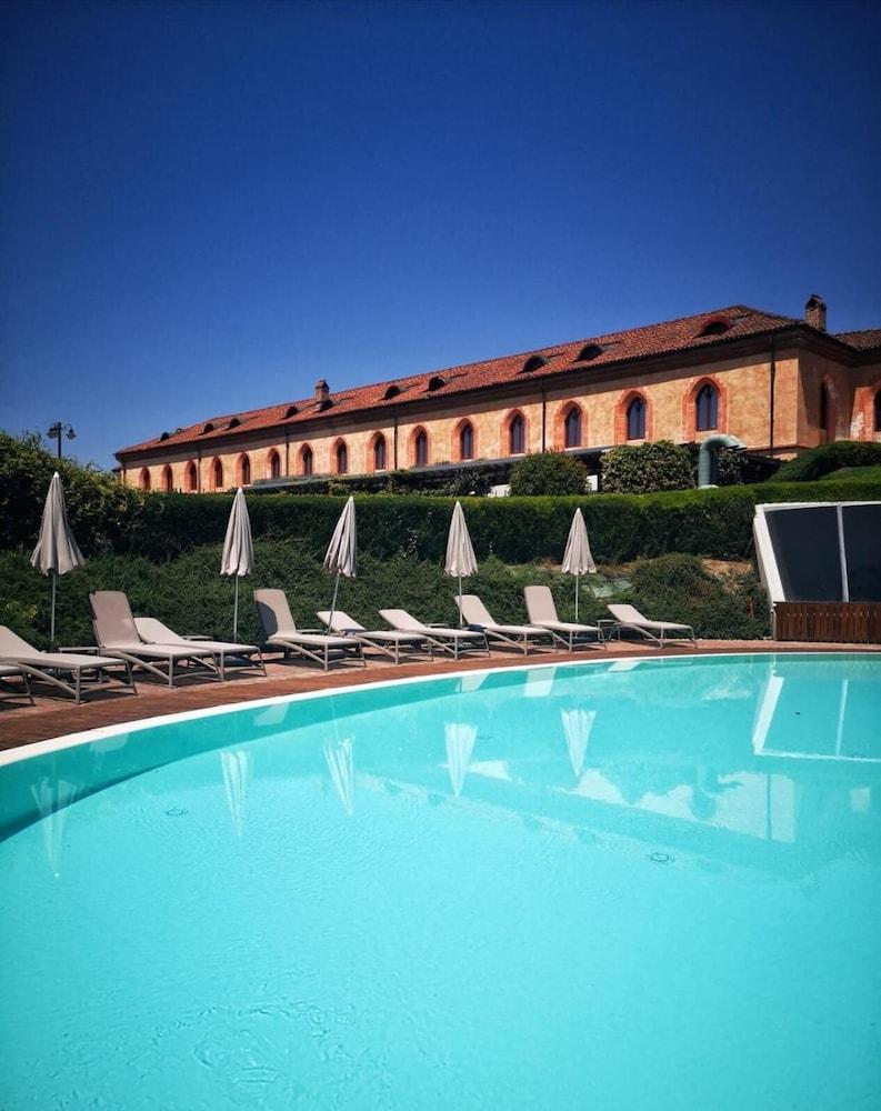 Albergo Dell'Agenzia บรา ภายนอก รูปภาพ