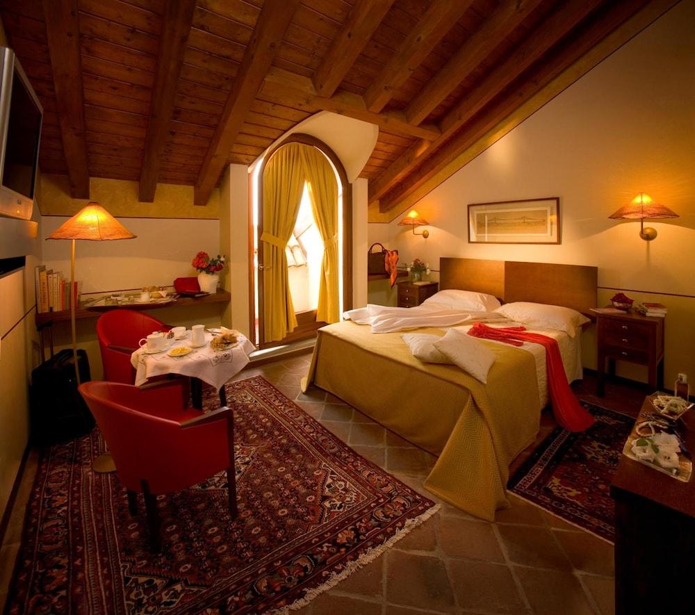 Albergo Dell'Agenzia บรา ห้อง รูปภาพ