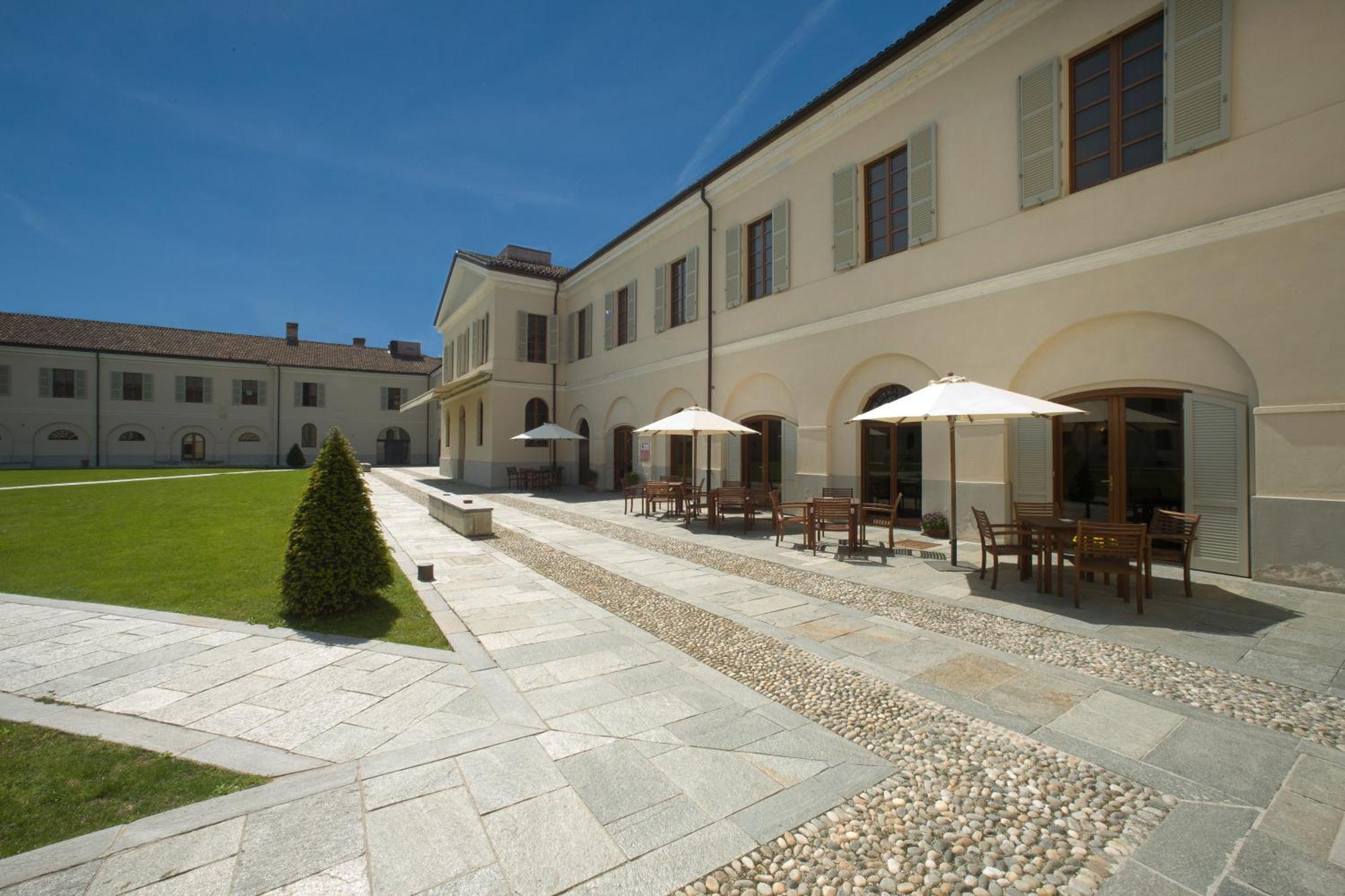 Albergo Dell'Agenzia บรา ภายนอก รูปภาพ