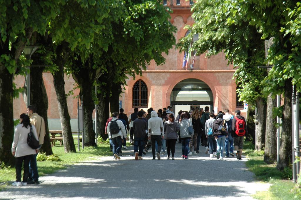 Albergo Dell'Agenzia บรา ภายนอก รูปภาพ