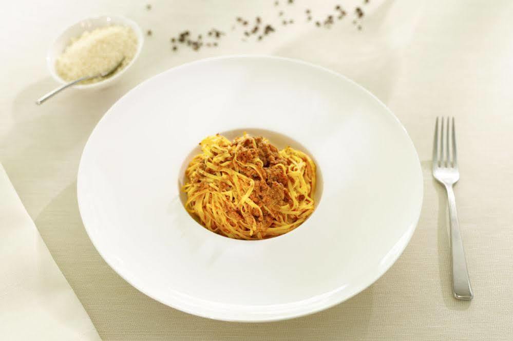 Albergo Dell'Agenzia บรา ภายนอก รูปภาพ
