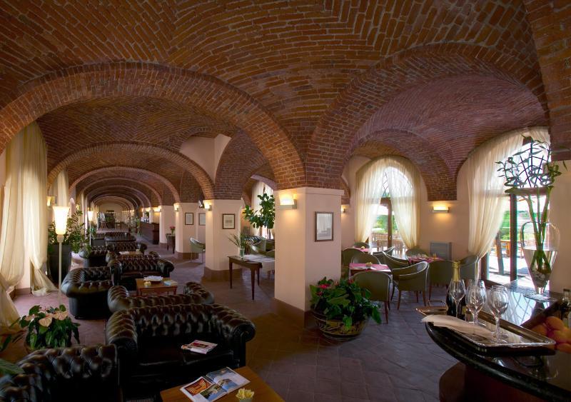 Albergo Dell'Agenzia บรา ภายนอก รูปภาพ