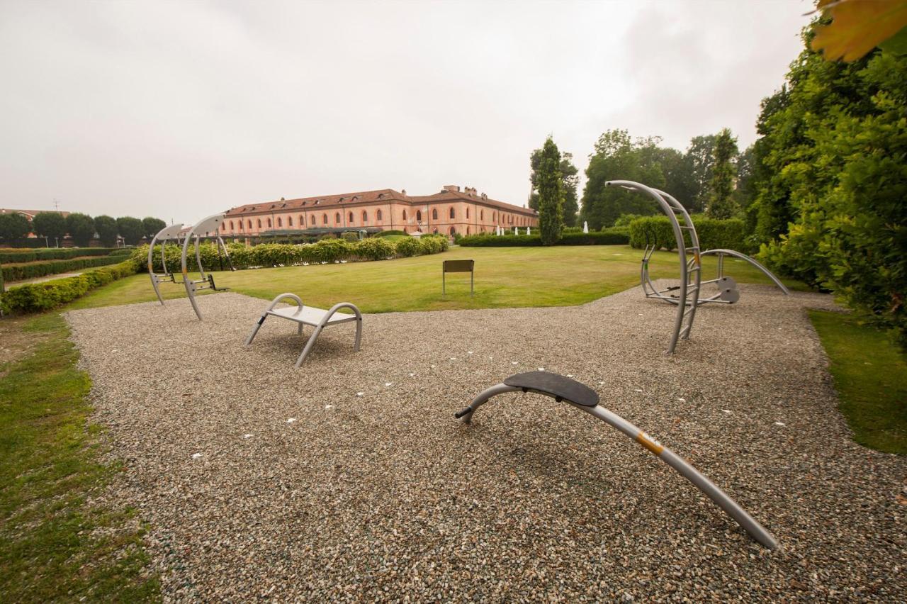 Albergo Dell'Agenzia บรา ภายนอก รูปภาพ